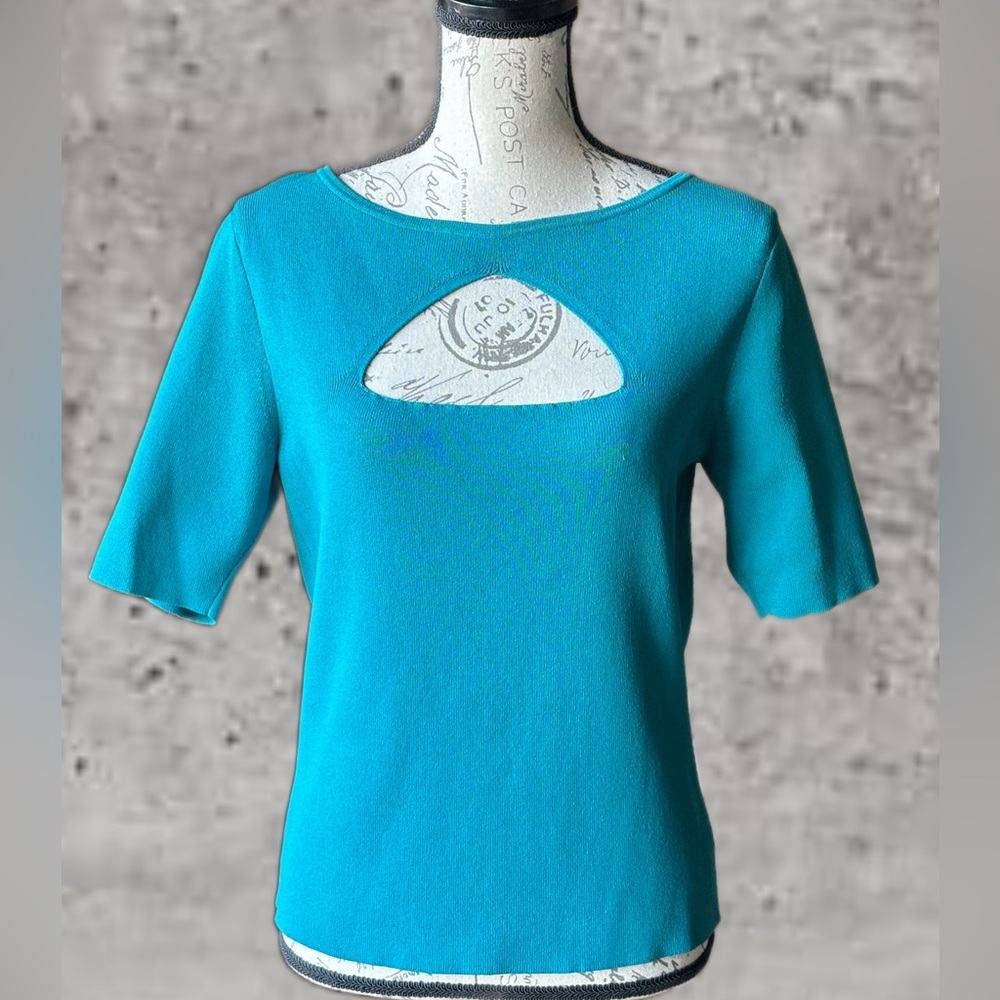 DANA BUCHMAN Knit Short Sleeve Top, Keyhole Detail (L) Like New, never worn